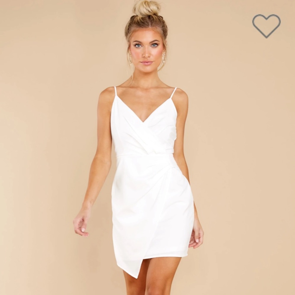 White mini sleeveless dress